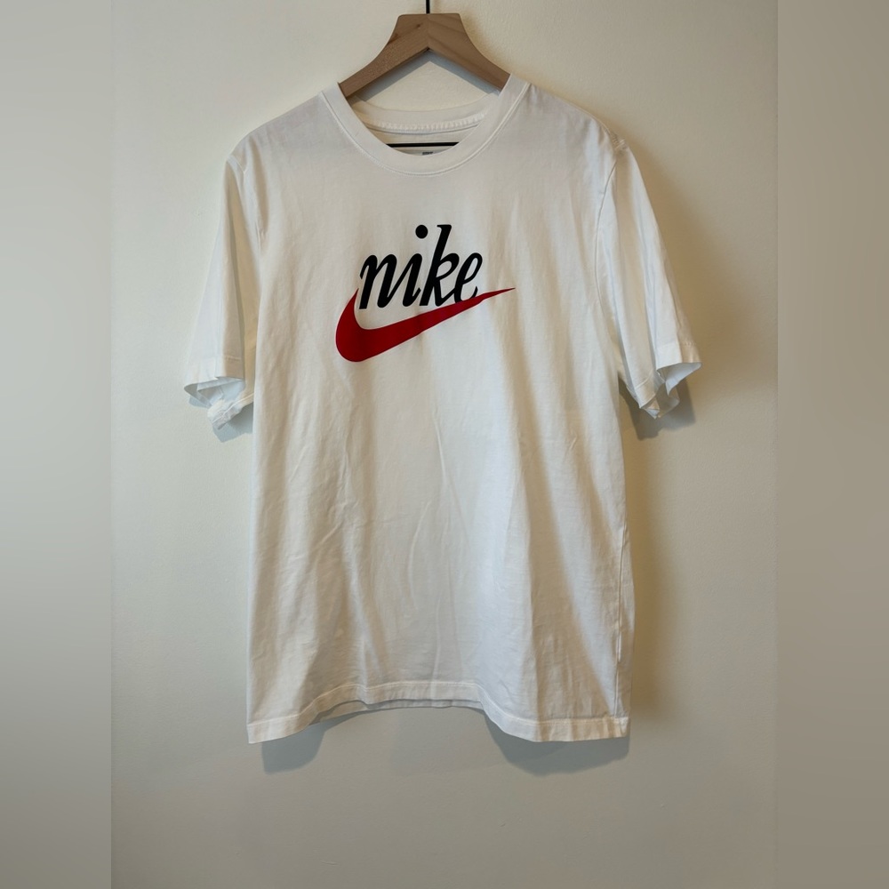 Men’s Nike Tee White, Red, and Black in Size XL Tall